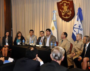 FBI capacita agentes contra el crimen