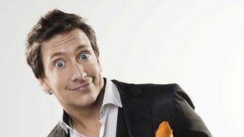 nico vazquez presenta la promo de su nuevo programa como anillo al dedo nico vazquez presenta la promo de su nuevo programa como anillo al dedo