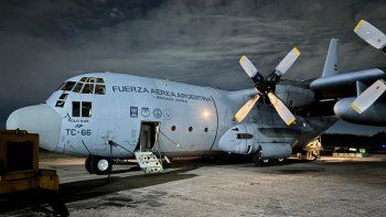 argentina envia un avion hercules a bolivia para brindar ayuda humanitaria argentina envia un avion hercules a bolivia para brindar ayuda humanitaria