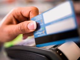 Tarjetas de crédito: el resumen se podrá financiar con tres meses de gracia y en nueve cuotas