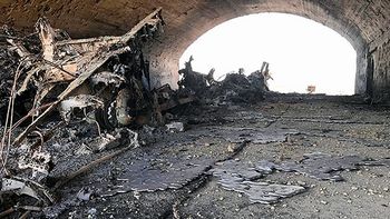 Así quedó la base militar bombardeada Así quedó la base militar bombardeada