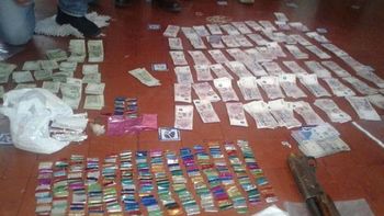 10 policías desafectados y 7 detenidos por trata y apoyo a narcos 10 policías desafectados y 7 detenidos por trata y apoyo a narcos