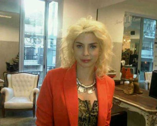 Romina con nuevo look