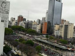 Corte en la avenida 9 de julio. Corte en la avenida 9 de julio.