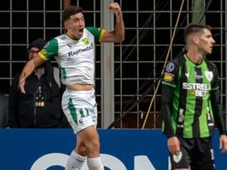 Defensa le ganó 3-2 al América Mineiro y es líder de su grupo