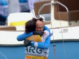 revivi el final de la regata en la que lange y carranza ganaron el oro olimpico revivi el final de la regata en la que lange y carranza ganaron el oro olimpico
