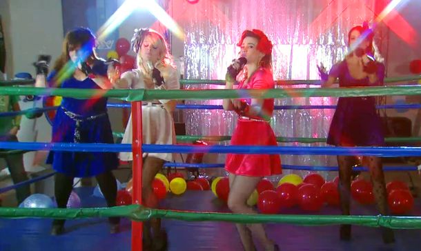 Celeste Cid y Gimena Accardi deslumbran en un show musical