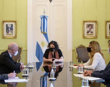 El Gobierno le propuso a Reino Unido fabricar la totalidad de la vacuna de Oxford-AstraZeneca