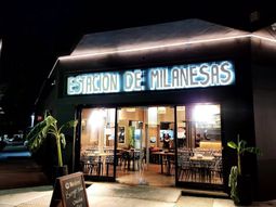 hoy con mucha angustia nos toca despedirnos: la despedida de un local de milanesas que cerro por la crisis economica hoy con mucha angustia nos toca despedirnos: la despedida de un local de milanesas que cerro por la crisis economica