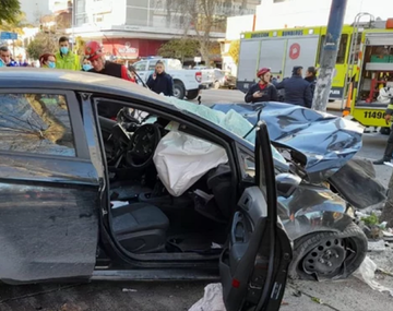 Mar del Plata: murió tras chocar contra un poste