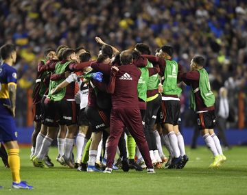 La publicación de Zárate en Instagram en pleno vestuario tras la eliminación