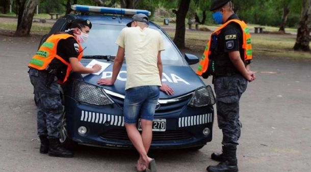 Detuvieron a un polic&iacute;a y su pareja por tener sexo en el auto en plena cuarentena. Foto: MDzol