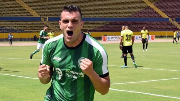 Luego de su paso por Argentina y Europa, Laurito brilló en el fútbol ecuatoriano. Luego de su paso por Argentina y Europa, Laurito brilló en el fútbol ecuatoriano.