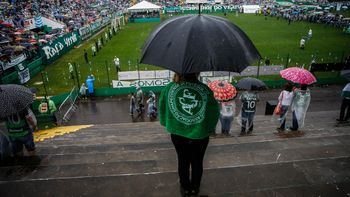 Los héroes del Chapecoense son despedidos Los héroes del Chapecoense son despedidos