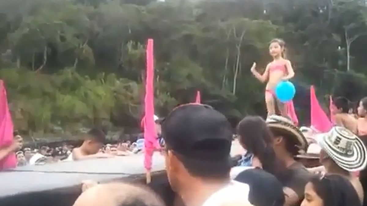 Polémica En Colombia Hacen Desfilar A Nenas De 10 Años En Miss Tanguita 2124