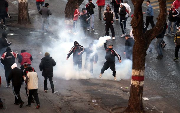 Serios incidentes por las entradas agotadas para el Superclásico