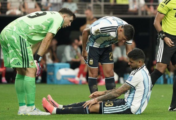 Qué tiene Cuti Romero: salió lesionado ante Austria y preocupa a la Selección Argentina