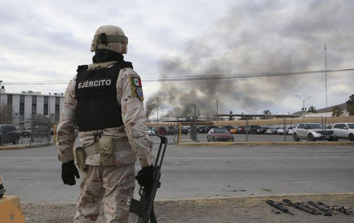 Motín y fugas en una cárcel de Juárez: al menos 14 muertos