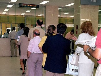 Sólo 20% de usuarios usa medios electrónicos para pagar servicios