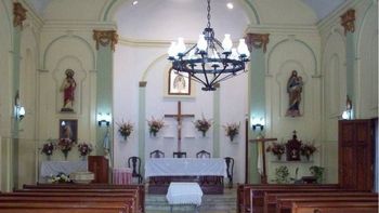 simularon un casamiento para robarle al cura simularon un casamiento para robarle al cura