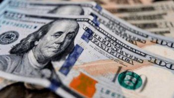 El dólar blue se mantuvo estable y lejos de los $490
