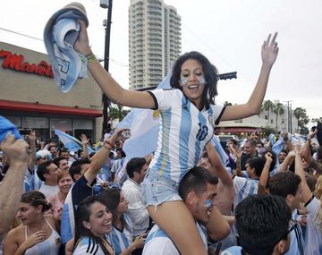 Argentinos en Miami celebrando en el último Mundial