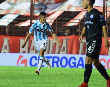 Gol de Cristaldo para Racing ante Argentinos .- Créditos: @argsaf