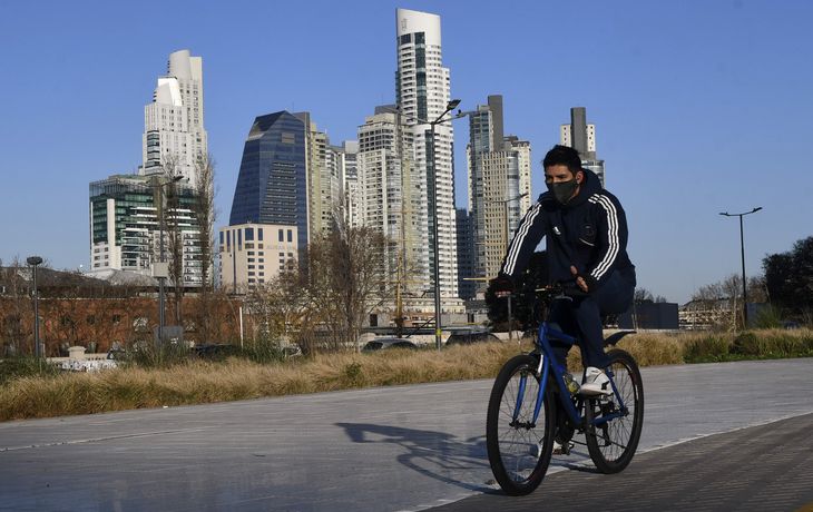Miércoles con agradable temperatura y algunas nubes en la Ciudad