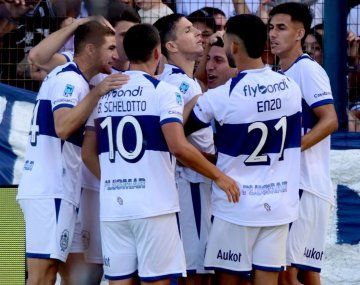 Nacho Fernández volvió al gol en Gimnasia 3.781 días después y desató la fiesta en el Bosque