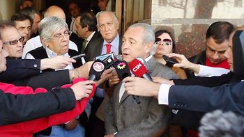 moyano busca apoyo en la ucr antes de la marcha a plaza de mayo moyano busca apoyo en la ucr antes de la marcha a plaza de mayo