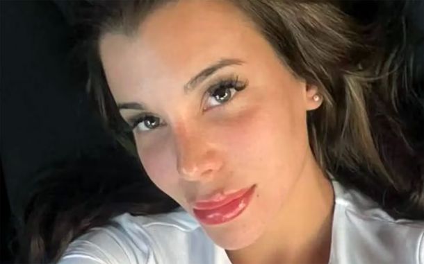 Charlotte Caniggia mostró la microbikini neón que le causó problemas con el sol