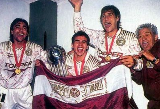 Lanús logró el segundo título internacional de su historia