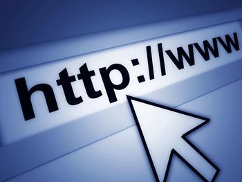 ¿De quién es el material que se sube a Internet?
