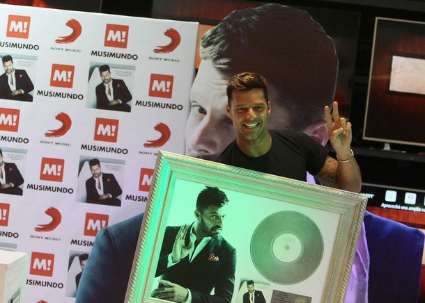 La cobertura en vivo de la firma de autógrafos de Ricky Martin