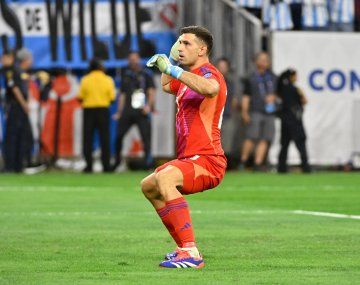 Todos los nenes quieren ser Dibu Martínez.