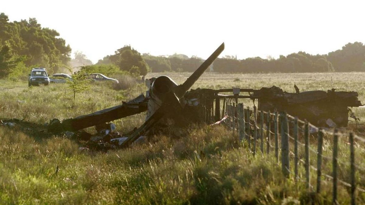 Cayó un avión en la base naval de Punta Indio murió un tripulante