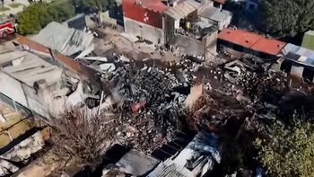 Destrucción total en Mariano Acosta: así quedó la manzana del depósito de garrafas que explotó Destrucción total en Mariano Acosta: así quedó la manzana del depósito de garrafas que explotó