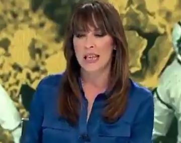 Una conductora hablaba sobre el coronavirus