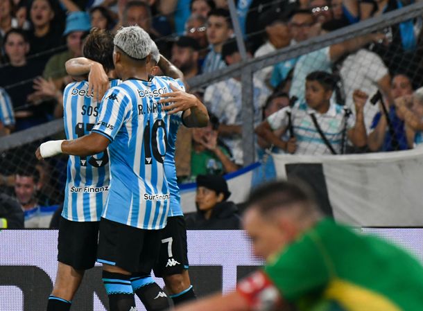 Racing venció a River por 1-0 y lo complicó en su pase a la fase de grupos de la Copa Libertadores