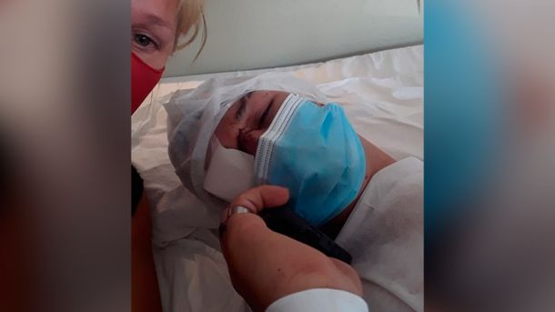 Estaba casi muerto: dramático relato de la mamá del joven atacado por una patota en La Plata