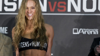 mira en vivo el pesaje para la gran pelea femenina entre rousey y mcmann mira en vivo el pesaje para la gran pelea femenina entre rousey y mcmann