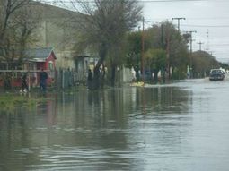 El Gobierno nacional sigue asistiendo a damnificados en Río Gallegos