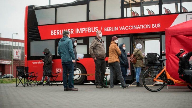 Al final de este invierno, todos en Alemania estarán vacunados, curados o muertos