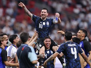 Lionel Messi, para los argentinos: Hay gente que no tiene trabajo, que no llega a fin de mes y vive peleando