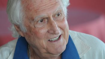 pino solanas: la alianza entre carrio y macri es oportunista pino solanas: la alianza entre carrio y macri es oportunista