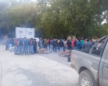 La caída de la construcción y el freno de la obra pública derivó en 200 despidos en Loma Negra