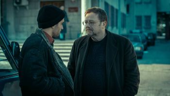 El thriller oscuro en la que un policía debe resolver un caso El thriller oscuro en la que un policía debe resolver un caso