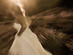 una joven y su amante se fugaron en la noche de bodas: fueron condenados por adulterio una joven y su amante se fugaron en la noche de bodas: fueron condenados por adulterio