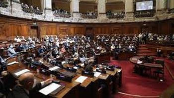 La Cámara de Diputados del Parlamento del Uruguay tendrá hasta el 16 de mayo de 2023 para aprobar la ley de financiamiento de partidos políticos. La Cámara de Diputados del Parlamento del Uruguay tendrá hasta el 16 de mayo de 2023 para aprobar la ley de financiamiento de partidos políticos.