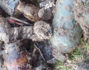 Enontraron frascos y pipetas de 1976 cuando iban a plantar un árbol cerca del Pozo de Arana